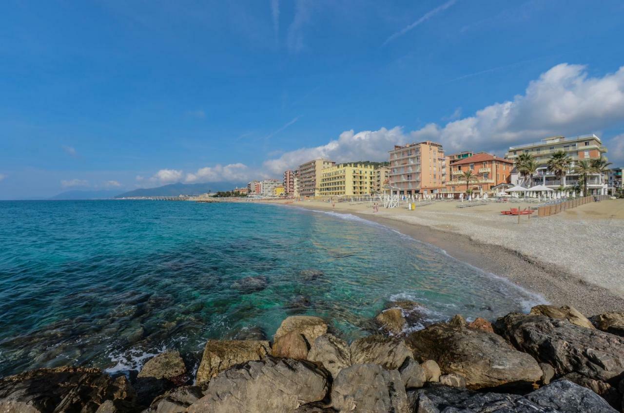 Blu Sea Apartments Pietra Ligure Extérieur photo